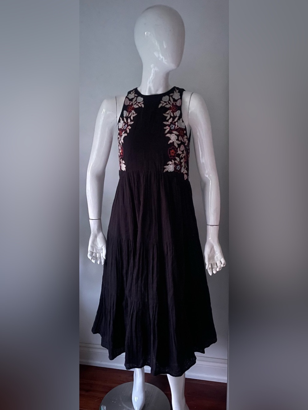 Aritzia Embroidered Cotton Maxi Dress 2XS Boho  Black Floral Organic Cotton - Picture 6 of 10